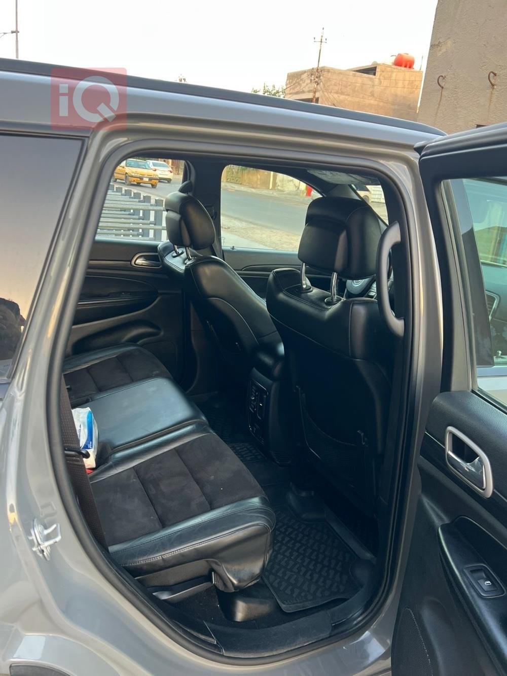 جيب جراند شيروكي